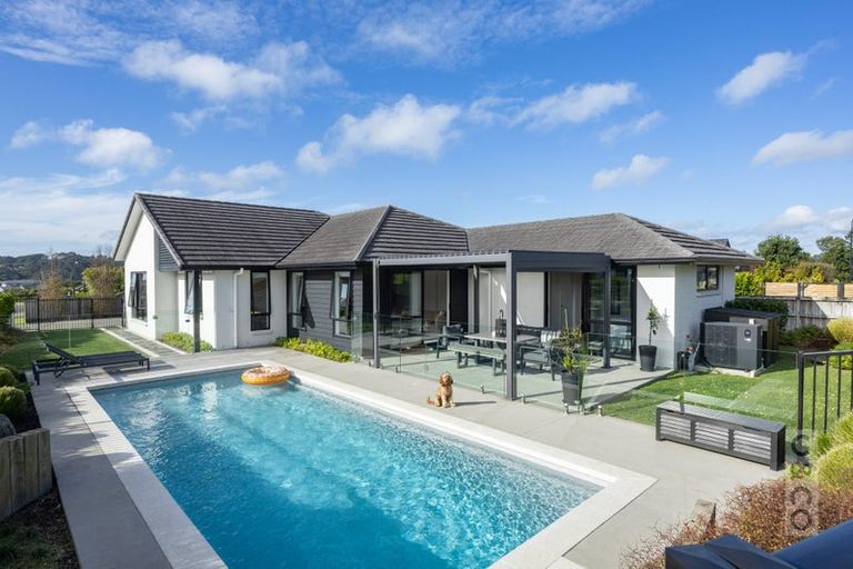 Photo of property in 19 Pohutukawa Parade, Riverhead, 0820