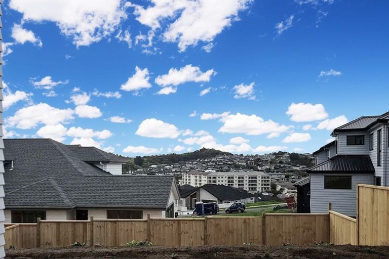 Photo of property in 168 Arran Point Parade, Orewa, 0931