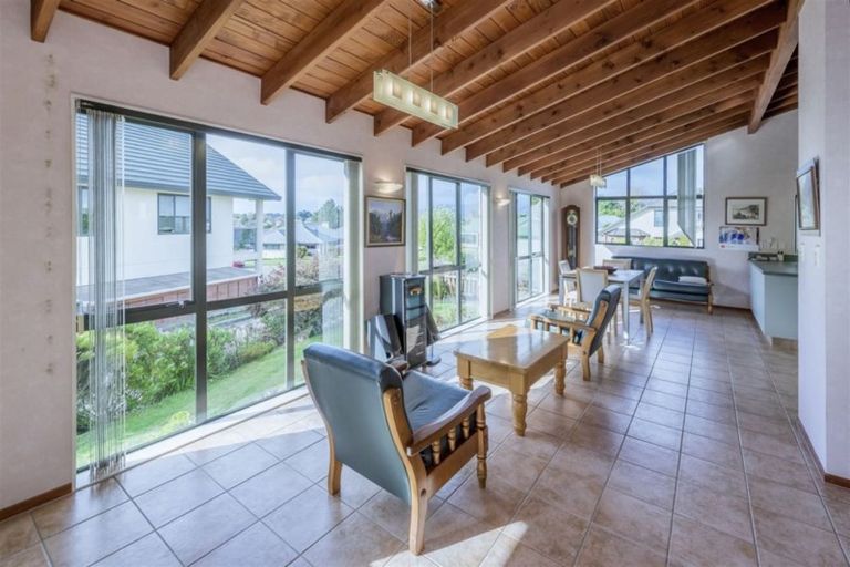 Photo of property in 11 Claremont Rise, Levin, 5510