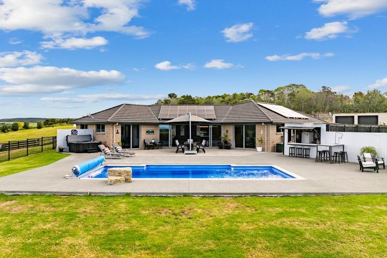 Photo of property in 231 Brooks Road, Waipu, 0582