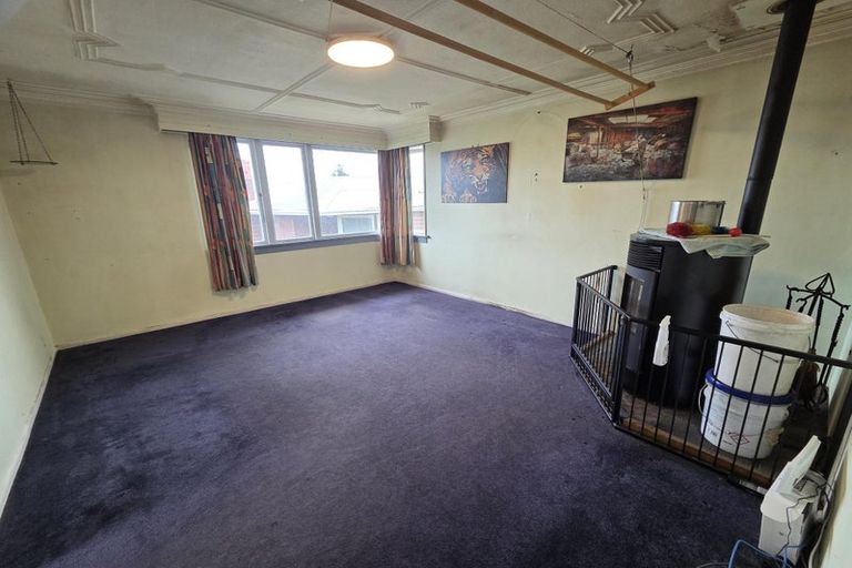 Photo of property in 221 Clyde Street, Balclutha, 9230