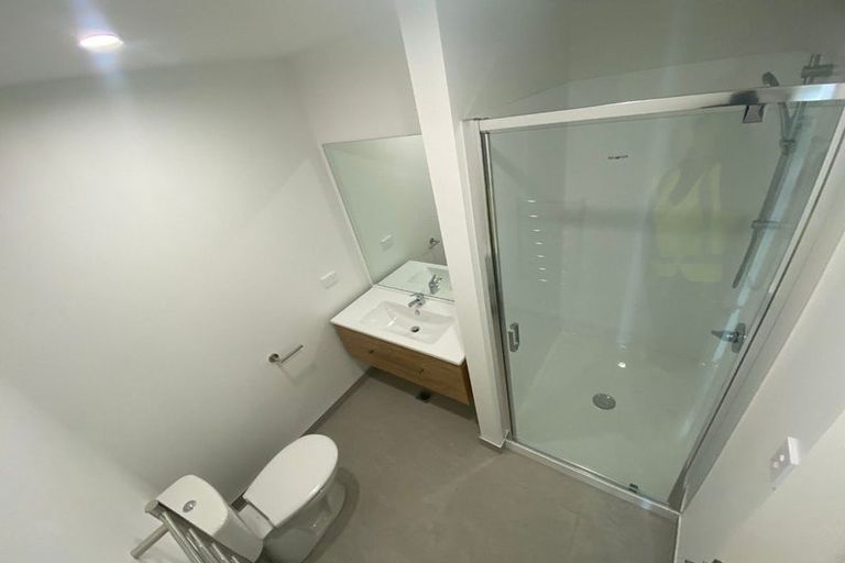 Photo of property in 77 Huri Street, Mangere Bridge, Auckland, 2022