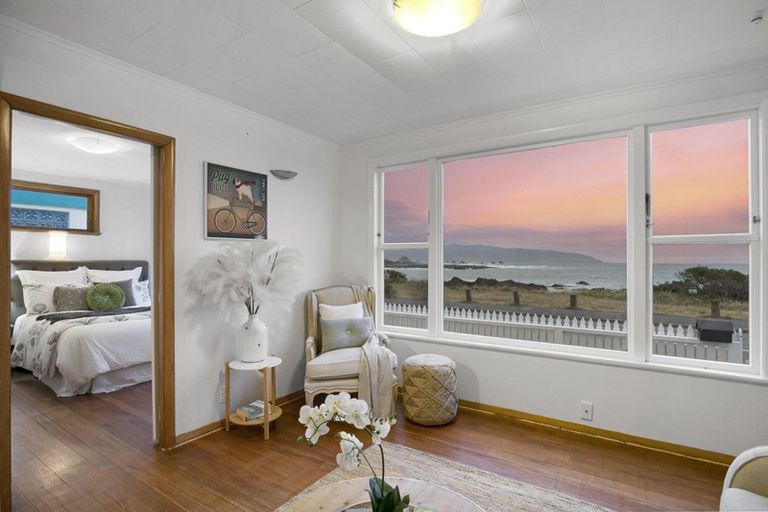 Photo of property in 128 Owhiro Bay Parade, Owhiro Bay, Wellington, 6023