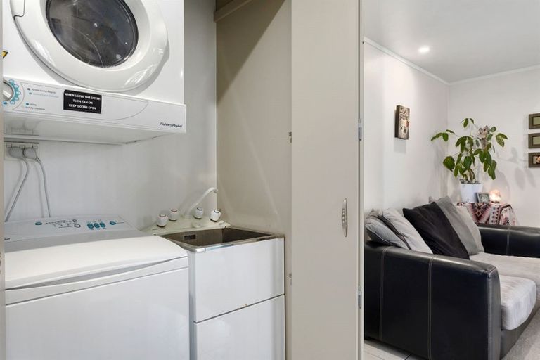 Photo of property in Beachpoint Apartments, 2/5 West End Road, Ohope, 3121