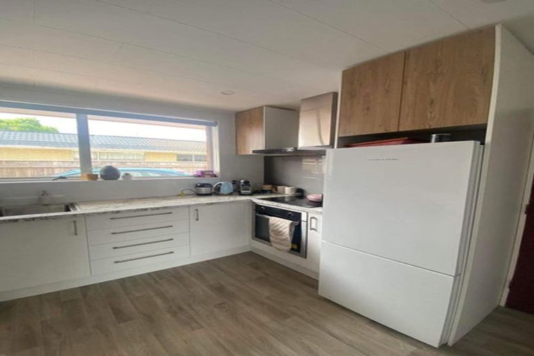 Photo of property in 2/13 William Booth Grove, Trentham, Upper Hutt, 5018