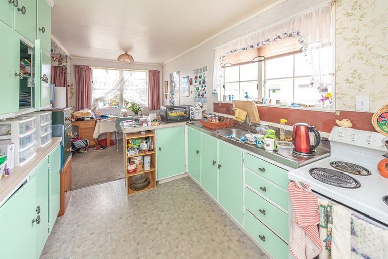 Photo of property in 27 Ward Street, Aramoho, Whanganui, 4500