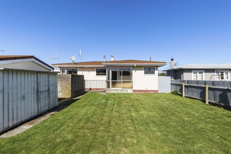 Photo of property in 1 Nairn Crescent, Awapuni, Palmerston North, 4412