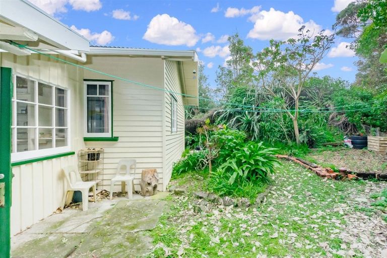 Photo of property in 17 Ocean Road, Paekakariki, 5034