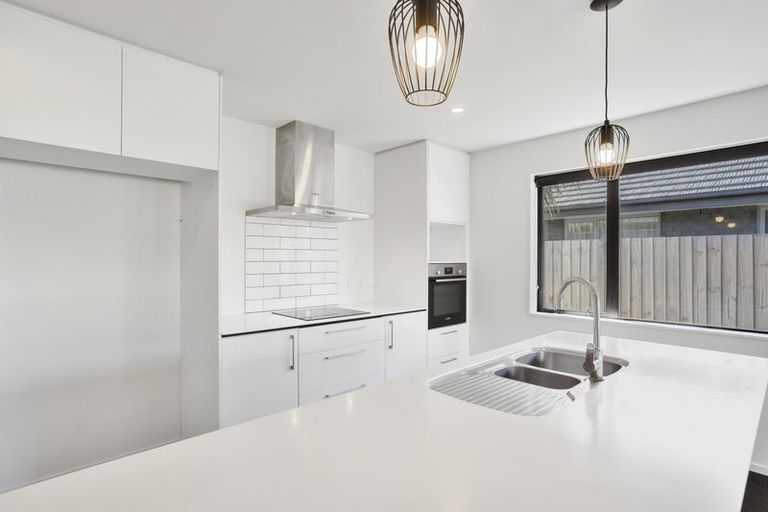 Photo of property in 4 Shrimpton Avenue, Woodend, 7610