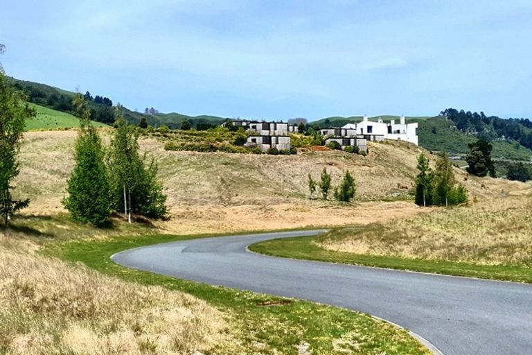 Photo of property in 34 The Fairways, Kinloch, Taupo, 3377