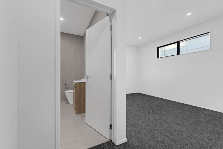 Photo of property in 14 Yellow Pear Lane, Karaka, 2578