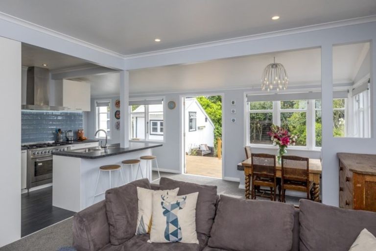 Photo of property in 153 Wellington Road, Paekakariki, 5034