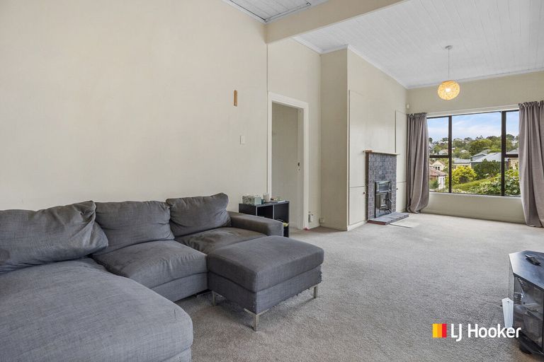 Photo of property in 11 Aitken Place, Mornington, Dunedin, 9011