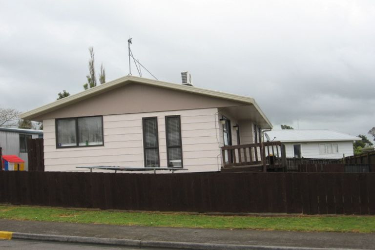 Photo of property in 3 Inca Place, Red Hill, Papakura, 2110