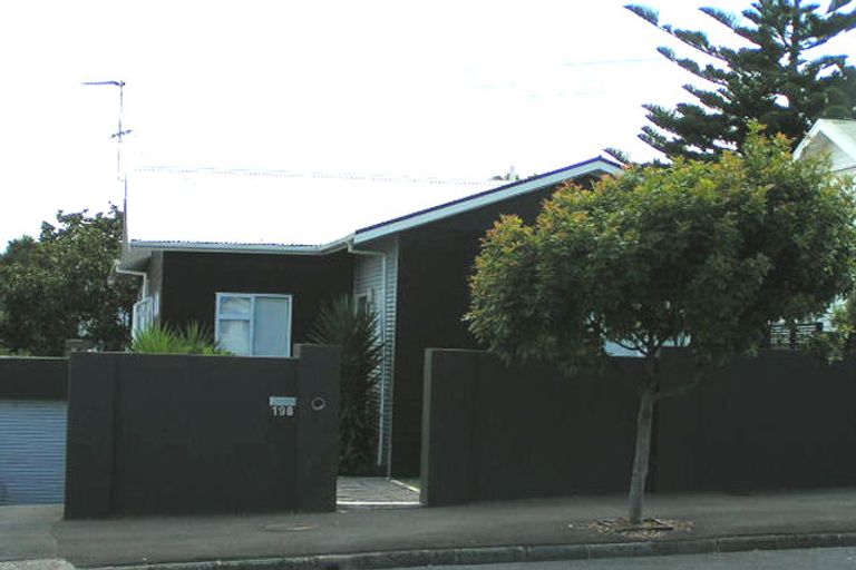 Photo of property in 198 Queen Street, Northcote Point, Auckland, 0627
