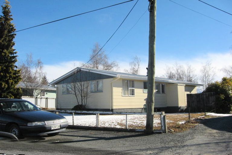 Photo of property in 16 Omahau Crescent, Twizel, 7901