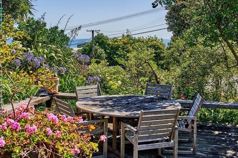 Photo of property in 18 Jeep Road, Raumati South, Paraparaumu, 5032