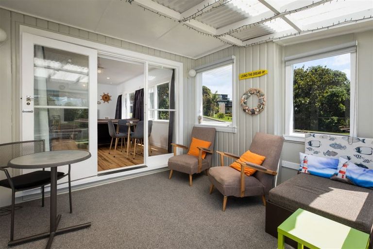 Photo of property in 6 Otto Road, Waihi Beach, 3611