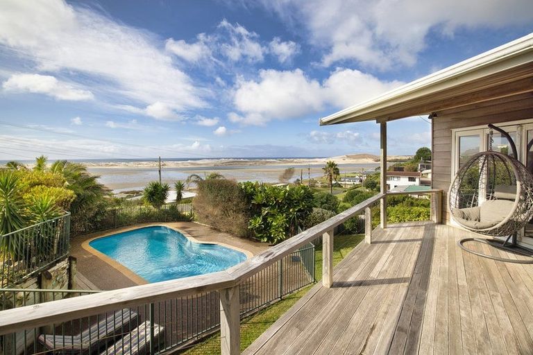 Photo of property in 4 Lincoln Street, Mangawhai Heads, Mangawhai, 0505