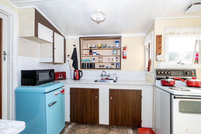 Photo of property in 28 Leonard Street, Waimate, 7924