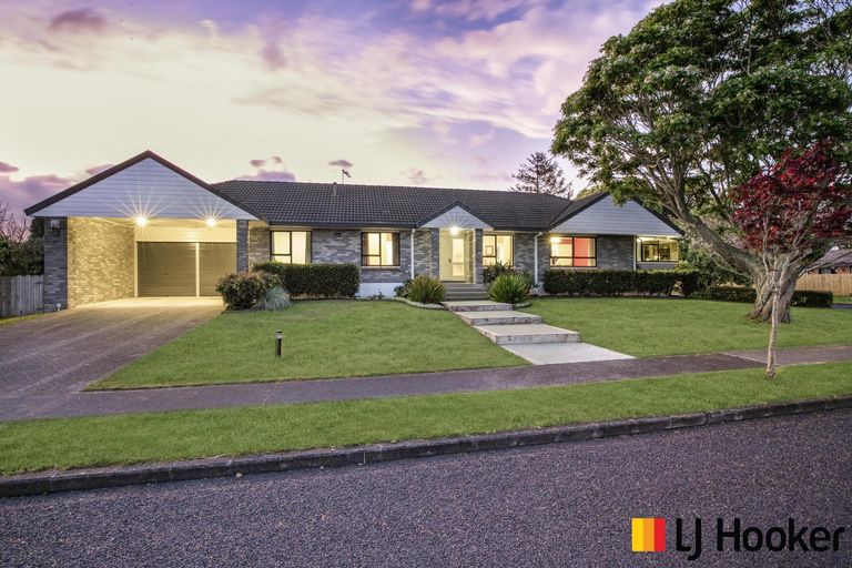 Photo of property in 168 Walter Strevens Drive, Conifer Grove, Takanini, 2112