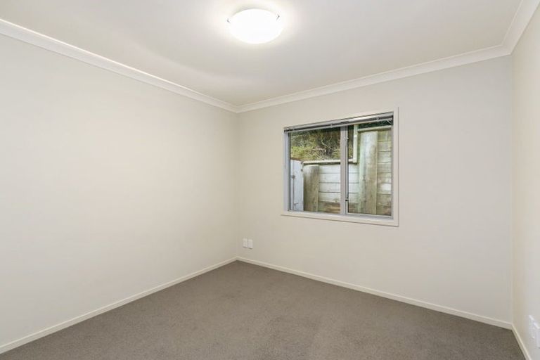 Photo of property in 12 Ted Gilberd Place, Newlands, Wellington, 6037