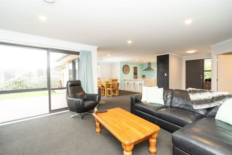 Photo of property in 8 Ashbourne Lane, Dinsdale, Hamilton, 3204