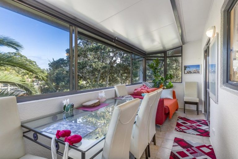 Photo of property in 15e Puriri Avenue, Orewa, 0931