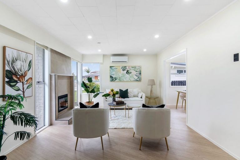 Photo of property in 17 Nan Place, Pakuranga Heights, Auckland, 2010