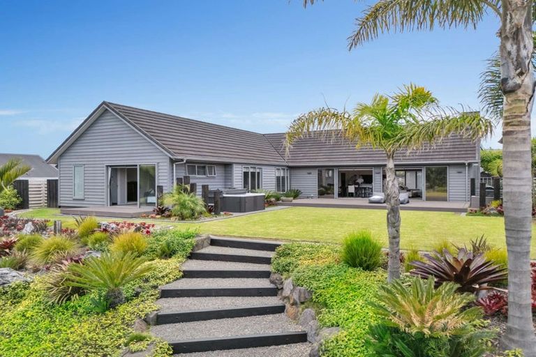 Photo of property in 4 Roseberry Place, Whitianga, 3510
