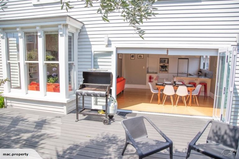 Photo of property in 913 Colombo Street, Christchurch Central, Christchurch, 8013