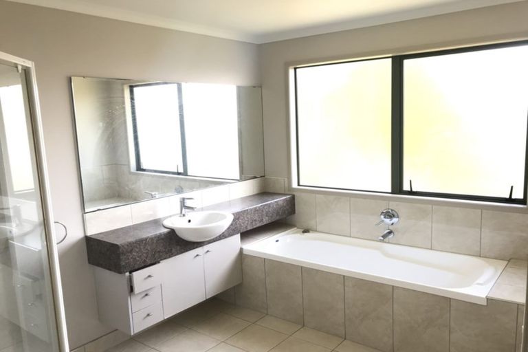 Photo of property in 7a York Road, Papatoetoe, Auckland, 2104