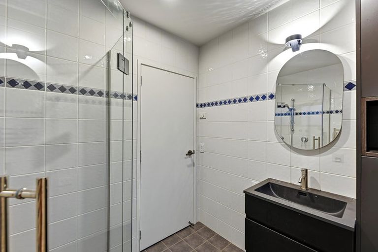 Photo of property in 22a Eastcliffe Road, Castor Bay, Auckland, 0620