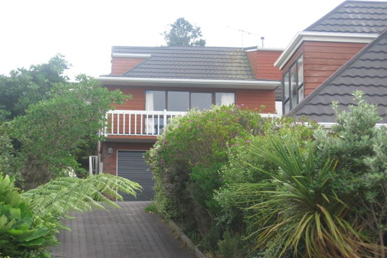 Photo of property in 5a Ramphal Terrace, Khandallah, Wellington, 6035