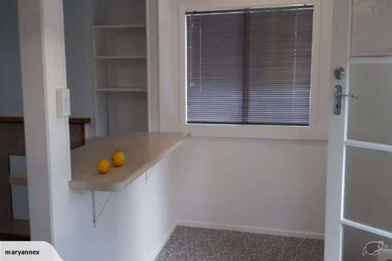 Photo of property in 186 Forrest Hill Road, Forrest Hill, Auckland, 0620