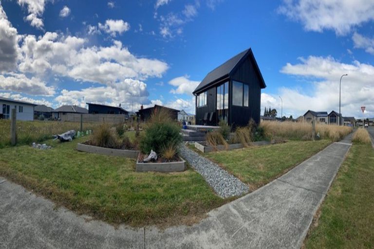 Photo of property in 22 Rodeo Drive, Te Anau, 9600