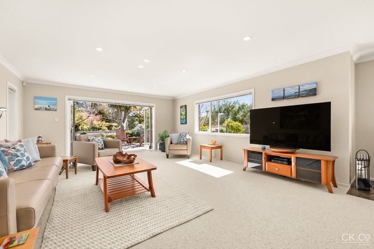 Photo of property in 28 Manuka Street, Stokes Valley, Lower Hutt, 5019