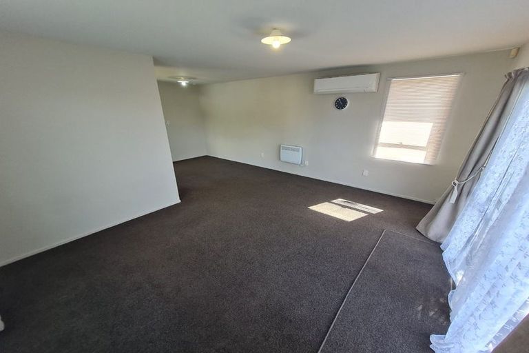 Photo of property in 2/44 Laing Crescent, Heathcote Valley, Christchurch, 8022
