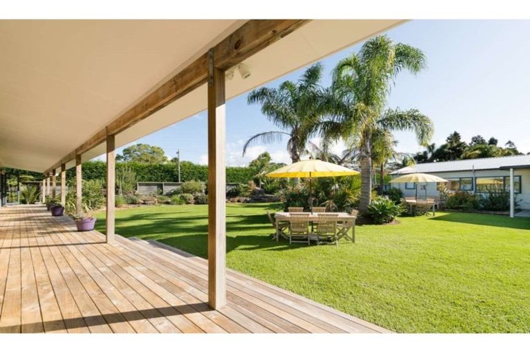 Photo of property in 2 Cochrane Drive, Kerikeri, 0230