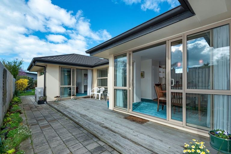 Photo of property in 51 Palmers Road, New Brighton, Christchurch, 8083