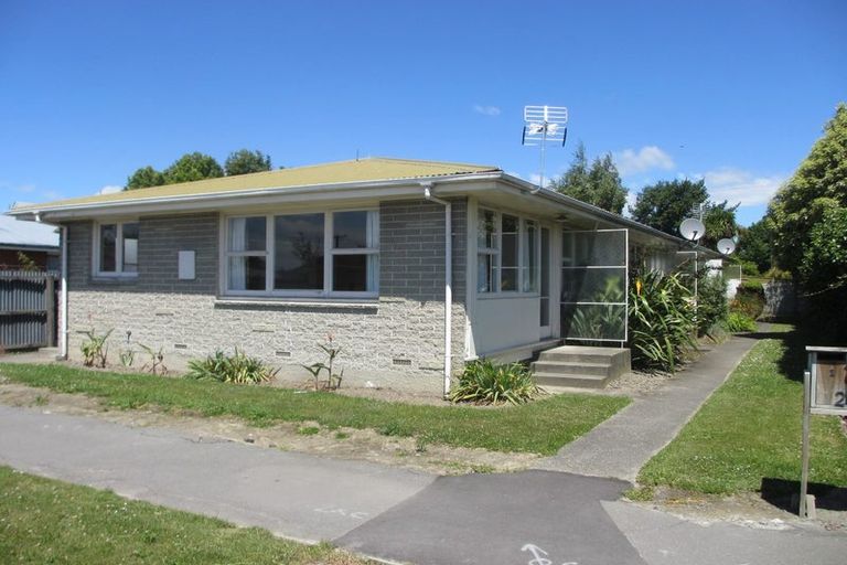 Photo of property in 2/26 Edgeware Road, St Albans, Christchurch, 8014