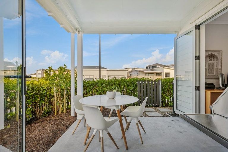 Photo of property in 4 Kuku Avenue, Red Beach, 0932