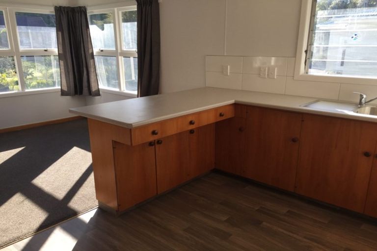 Photo of property in 23 Coote Road, Bluff Hill, Napier, 4110