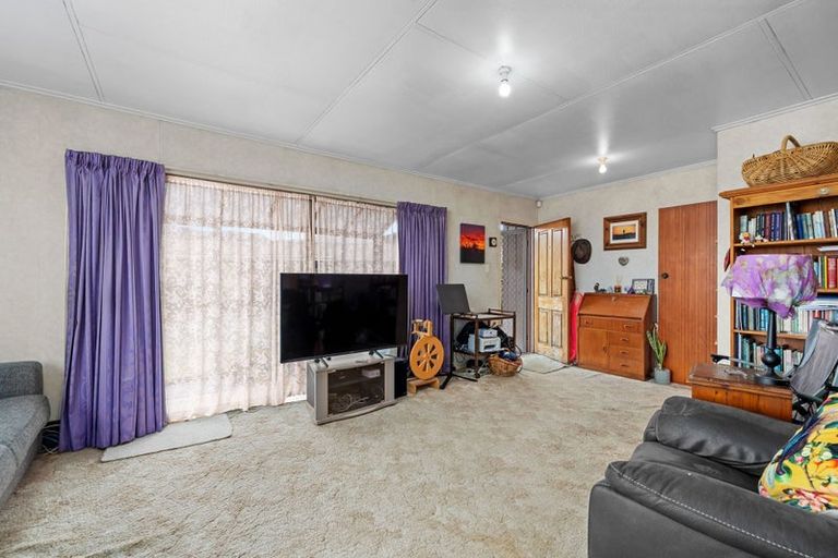 Photo of property in 9 William Benton Street, Featherston, 5710