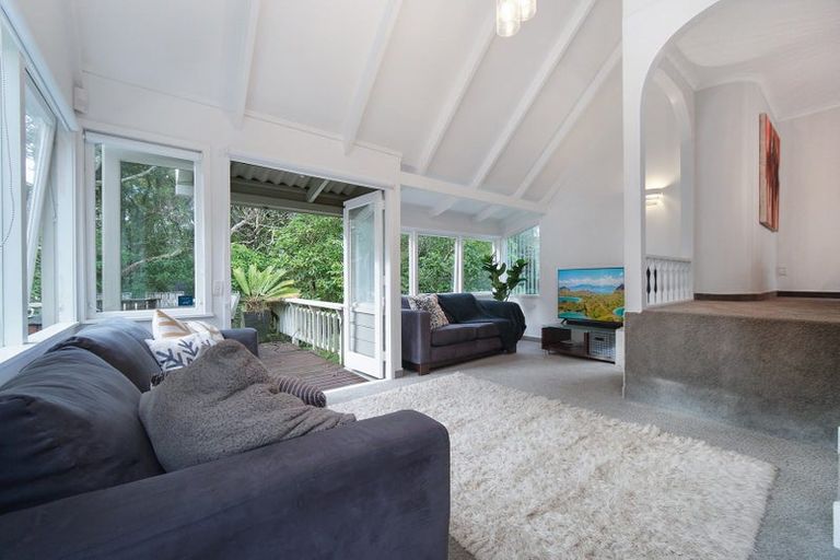 Photo of property in 1/22 Rangatira Road, Birkenhead, Auckland, 0626