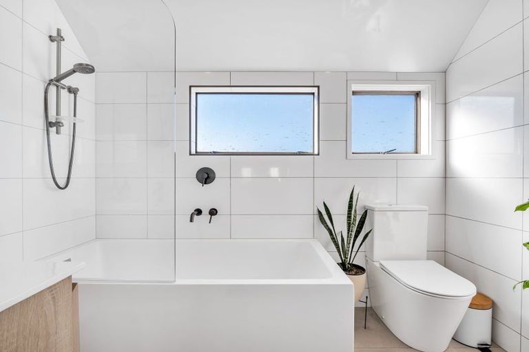 Photo of property in 2/506 Devonport Road, Tauranga South, Tauranga, 3112