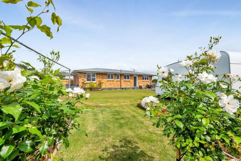 Photo of property in 6 Davidson Street, Hawera, 4610