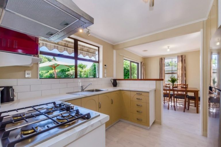 Photo of property in 34 Greenaway Road, Waikanae, 5036