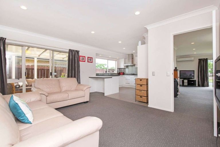 Photo of property in 40 Millhouse Drive, Northpark, Auckland, 2013