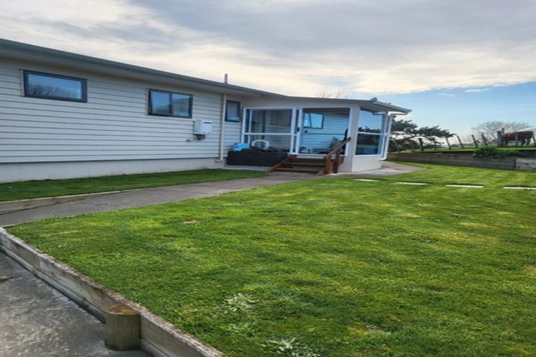 Photo of property in 1 Watts Street, Waipawa, 4210